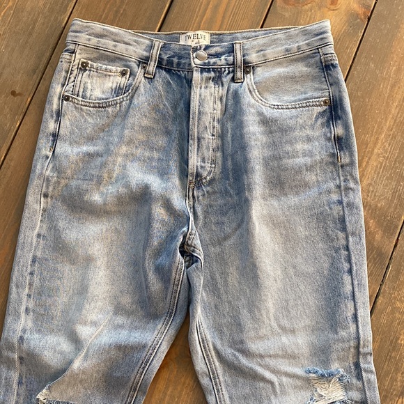 Super high rise distressed jeans - Picture 2 of 6